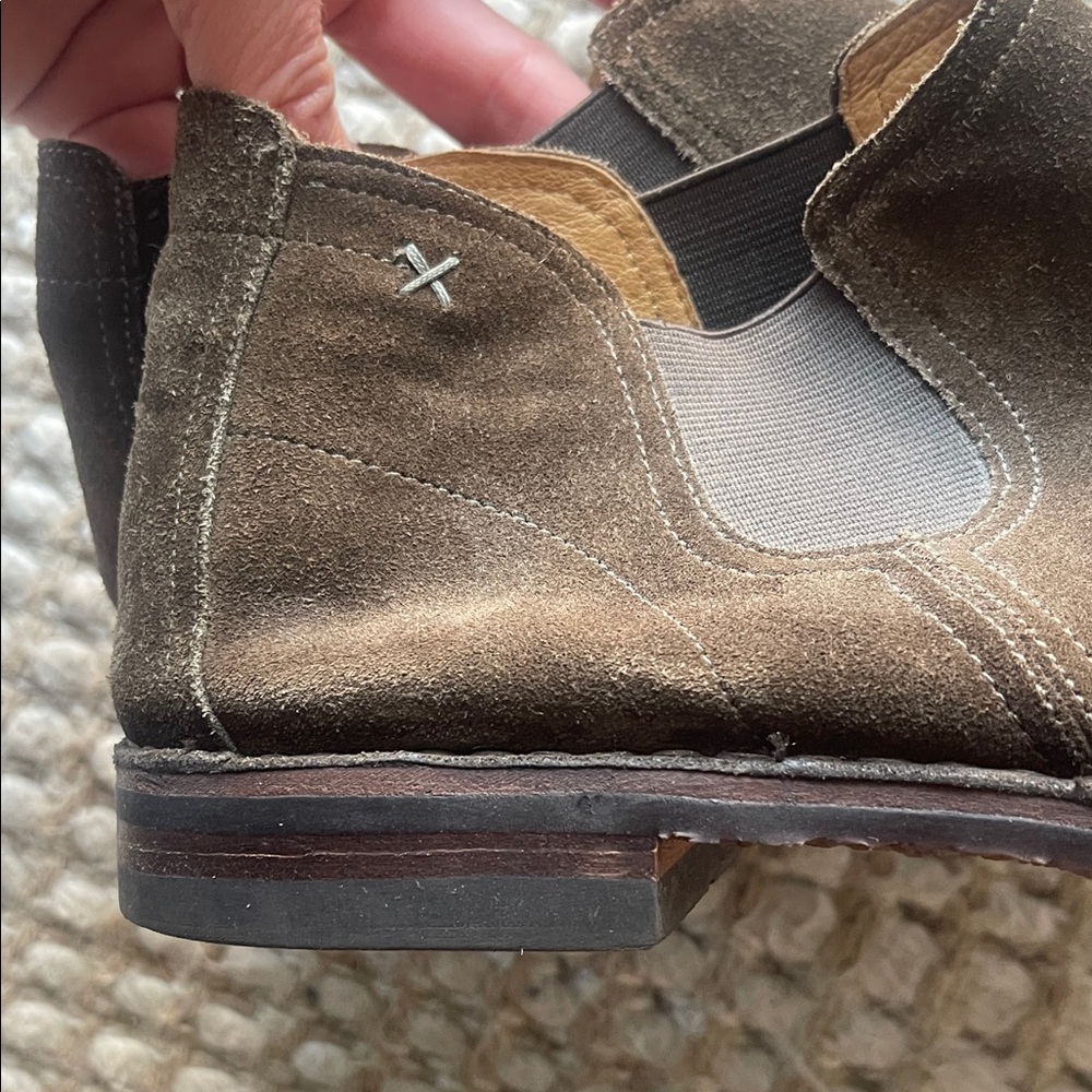 Women’s Trask size 11 medium Brown Slip-On Shoes - Picture 4 of 6